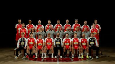 Foto de la plantilla del Bada de esta temporada. Foto: Bada Huesca