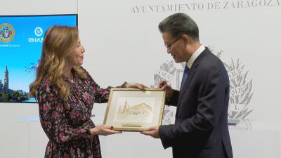El acuerdo se ha escenificado en el Ayuntamiento. / Aragón Tv