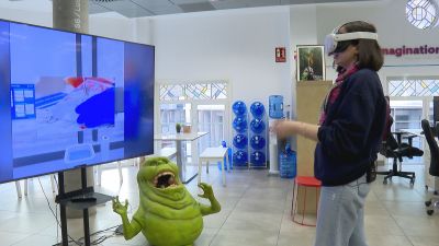 Prueba con el avatar de IA en Imascono, uno de los proyectos aragoneses que llega a Barcelona./ Aragón TV