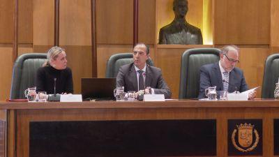 Consejo de Ciudad en la sala de plenos del Ayuntamiento de Zaragoza./ Aragón TV