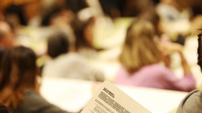 Examenes de la convocatoria realizada hoy en Zaragoza. / Aragón Hoy