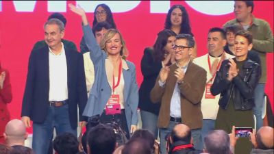 De izquieda a derecha, José Luis Rodríguez Zapatero, Pilar Alegría, Félix Bolaños y María Chivite, al inicio del Congreso regional. / Aragón TV