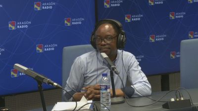 Simeón Atchakpa, técnico de intervención de la ONG Accem en el programa Buenos Días de Aragón Radio. / Aragón Radio