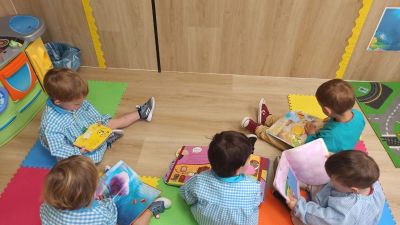 Niños en la escuela infantil de La Iglesuela del Cid. / Europa Press
