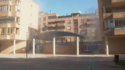 Los bomberos han sofocado un incendio en la calle Margarita Xirgu del Actur (Zaragoza). / Aragón TV