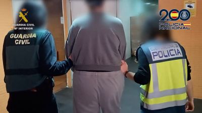 Seis detenidos por estafar 19 millones de euros con vídeos manipulados de famosos para invertir en criptomonedas. / Guardia Civil y Policía Nacional