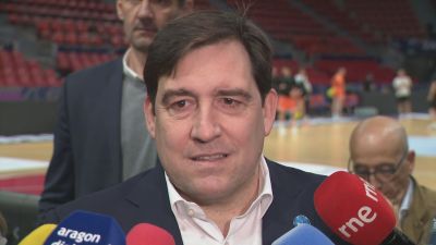 Reynaldo Benito ante los medios de comunicación.