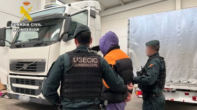 El grupo operaba desde una nave del polígono Centrovía. / Guardia Civil