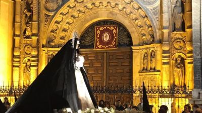 La procesión de la Soledad recorre Zaragoza. / Europa Press
