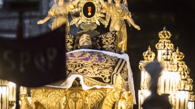 El Santo Entierro es la única procesión en España que representa en sus pasos todos los misterios de la Pasión de Cristo. / Europa Press