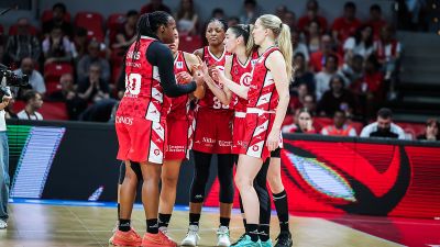 Las jugadoras del Casademont Zaragoza, durante un partido esta temporada