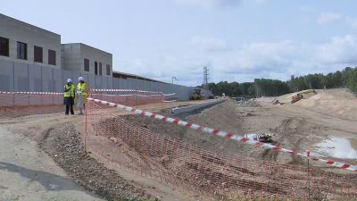 La alcaldesa de la capital aragonesa, Natalia Chueca, ha visitado este miércoles el avance de la obras. / Aragón TV