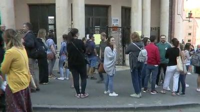 Examinantes en Teruel antes de las pruebas que se celebraron en el 2019. / Aragón TV