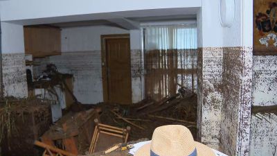 Interior de una vivienda afectada por las lluvias en Azuara (Zaragoza)./ Aragón TV