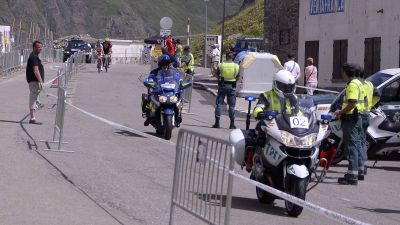 Varios participantes en la última edición de la Quebrantahuesos. / Guardia Civil