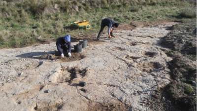 Huellas de saurópodos descubiertas en el yacimiento turolense de Ababuj./ Fundación Conjunto Paleontológico de Teruel-Dinópolis