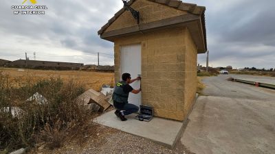 Una de las básculas en las que entraron los detenidos. / Guardia Civil Huesca