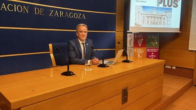 El presidente de la DPZ, Juan Antonio Sánchez Quero, en la sala de prensa de la institución provincial. / Europa Press