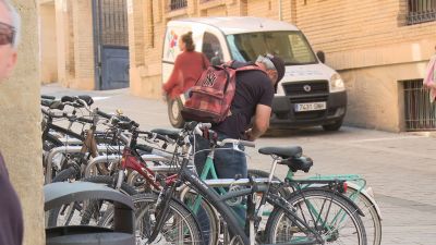 El Ayuntamiento de Huesca refuerza la vigilancia por uso indebido de patinetes y bicis. / Aragón TV