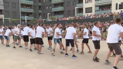 Cientos de oscenses han asistido al ensayo general de los Danzantes. / Aragón TV