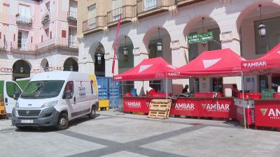 Restaurantes y hoteles esperan la llegada de más de 100.000 vecinos y visitantes. / Aragón TV