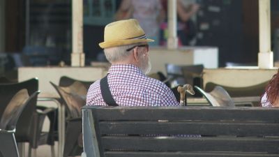 Los expertos insisten en que hay que extremar las precauciones y protegerse. / Aragón TV