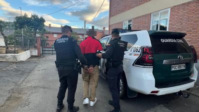 Detenido a un joven de 20 años por su presunta implicación en el incendio de Berlanga del Bierzo (León). / Guardia Civil