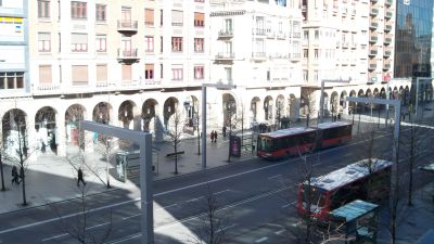 Autobuses en el paseo de lndependencia. / Europa Press