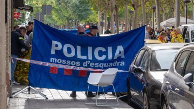 Los Mossos d'Esquadra han detenido a un hombre de 78 años por presuntamente haber matado a tiros a su yerno, que era agente de la Policía de la Generalitat, en plena calle, en el barrio de Cappont de Lleida, según ha avanzado el diario Segre y han confirmado a EFE fuentes cercanas a la investigación. EFE/Alex López