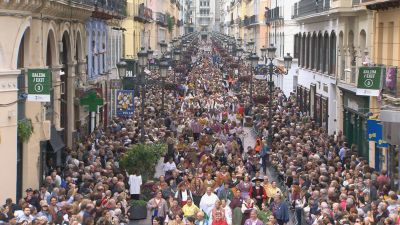 Aragón TV y Aragón Radio estarán para transmitir el ambiente de las calles durante la Ofrenda. / CARTV