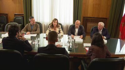 El acuerdo ha sido suscrito este viernes en el Ayuntamiento de la capital aragonesa. / Aragón TV