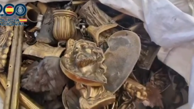 Objetos robados y recuperados del Cementerio de Torrero./ Policía Nacional