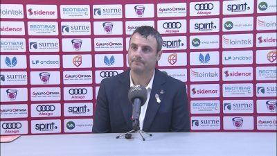 Carlos Cantero ha comparecido en rueda de prensa tras la derrota ante el Gernika.
