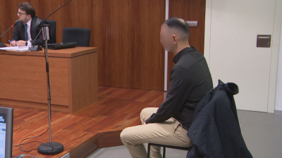 El acusado en la primera sesión del juicio en la Audiencia Provincial de Zaragoza. / Aragón TV
