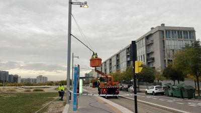 El tranvía de Zaragoza suspende su servicio en siete paradas por la rotura de la catenaria. / Aragón Noticias