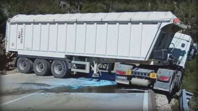 Foto de un accidente de camión en la zona / Aragón TV