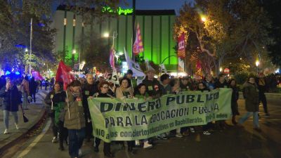 Manifestación en Zaragoza por la educación pública. / Aragón TV