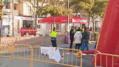 Los vecinos desalojados en Huesca llevan cinco días fuera de sus casas. / Aragón TV