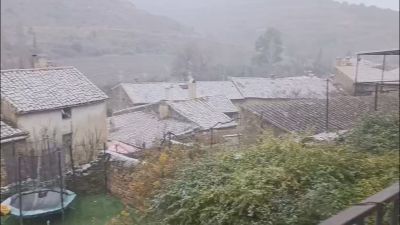 La nieve ha dejado una blanca estampa en Uncastillo (Zaragoza). / Aragón TV