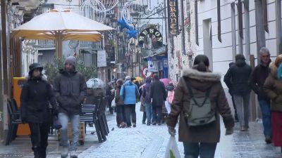 Las calles de Jaca se llenan estos días de turistas. / Aragón TV