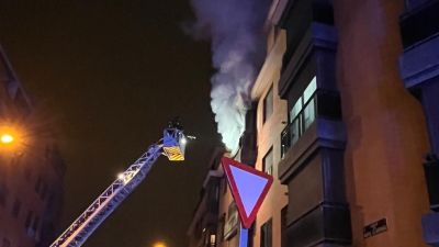 Mueren tres personas en un incendio en Carabanchel. / Emergencias Madrid