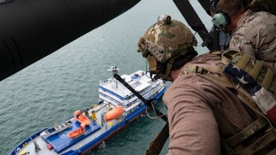 Marines del Comando Sur de Estados Unidos en la operación para interceptar un petrolero vinculado a Venezuela. / Europa Press
