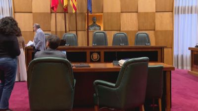 Zaragoza elige 14.688 personas entre presidentes de mesa, vocales, suplentes y reservas. / Aragón TV