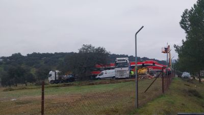 Imagen de los trabajos que se están llevando a cabo en el lugar del accidente. / Aragón TV