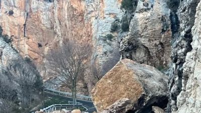 Desprendimientos en la A-2218. / Comarca de La Litera