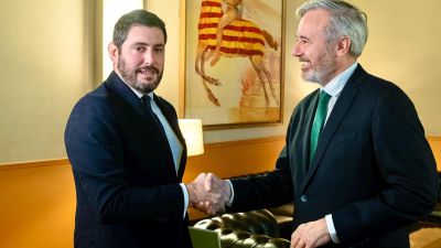 El líder de Vox en Aragón, Alejandro Nolasco, y el líder popular, Jorge Azcón, en una imagen de archivo. / Cortes de Aragón