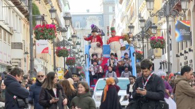 El centro de Zaragoza celebra el Carnaval infantil./ Aragón TV