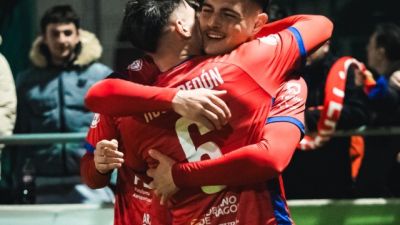Los jugadores del CD Teruel celebran el gol de Redón en la última jornada