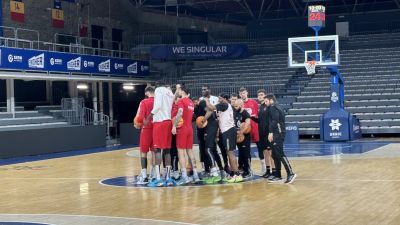 Los jugadores del Casademont Zaragoza, en la sesión de tiro que han realizado en Andorra.