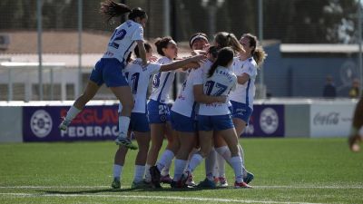 El Zaragoza CFF celebra el gol de la victoria.